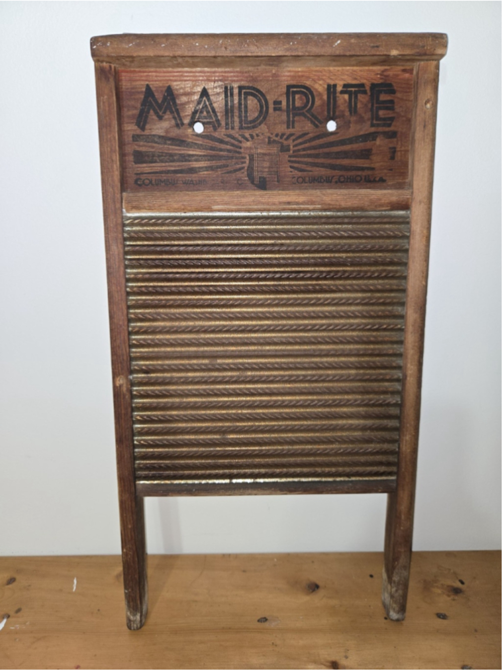 Antique Vintage MAID-RITE Columbus Washboard Co Standard Family Size No 2072
